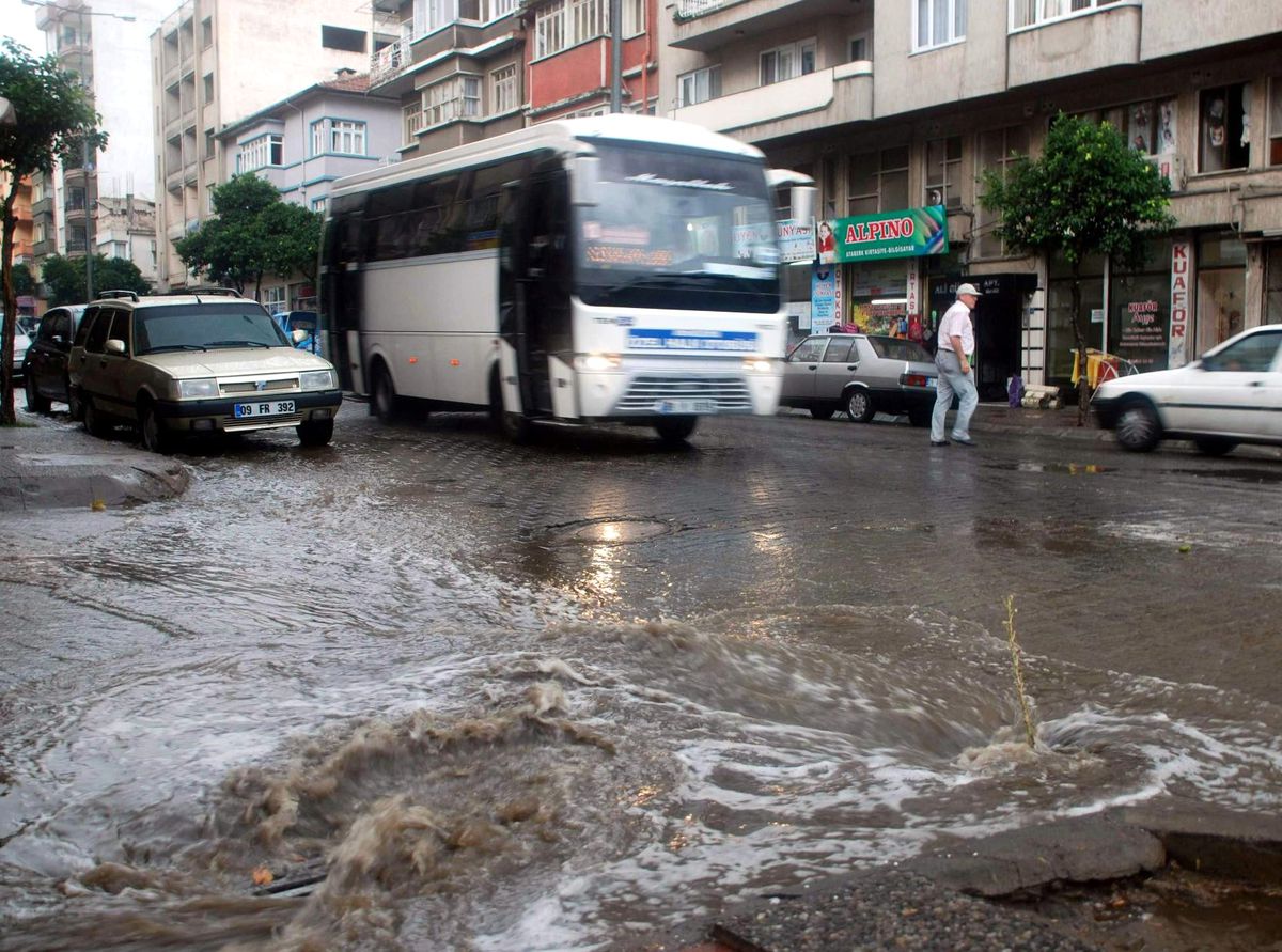 Aydın\'da Sağanak Yağış