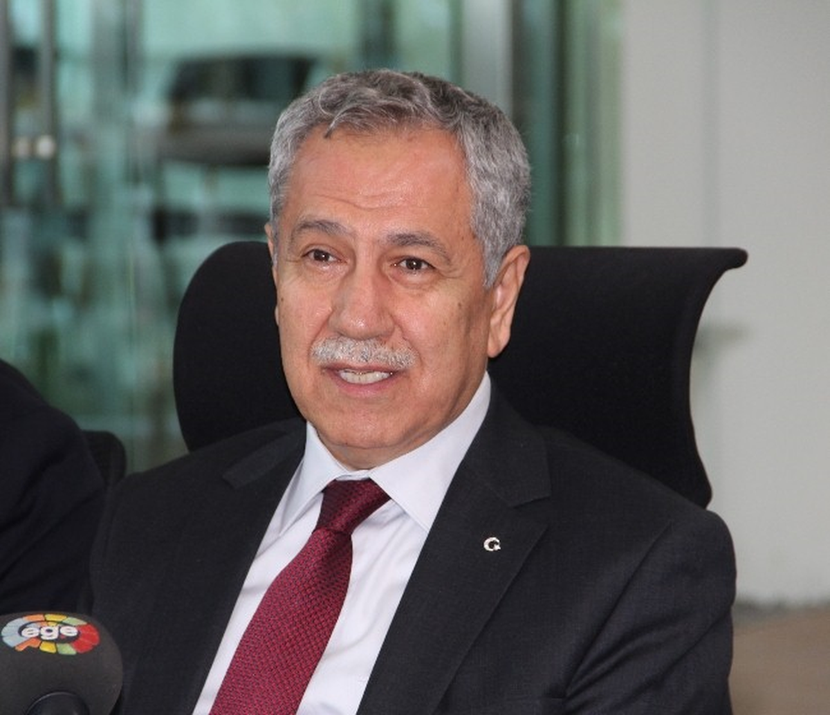 Başbakan Yardımcısı Arınç: "Halkın Yüzde 70\'inden Fazlası Paketi Olumlu Buldu"