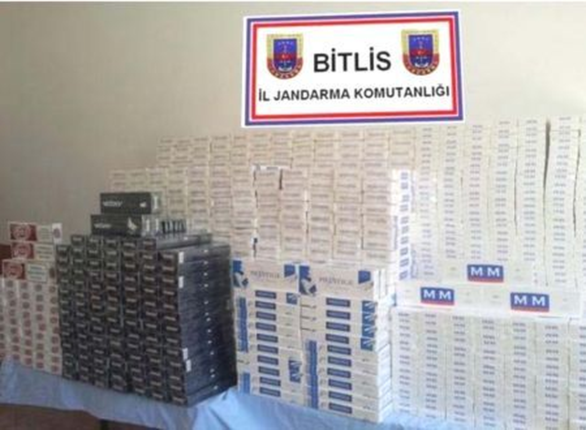 Bitlis\'te Kaçak Sigara ve Silah Operasyonu