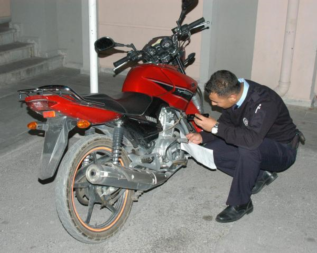 Çaldıkları Motosikleti Satıp Eroin Alacaklardı