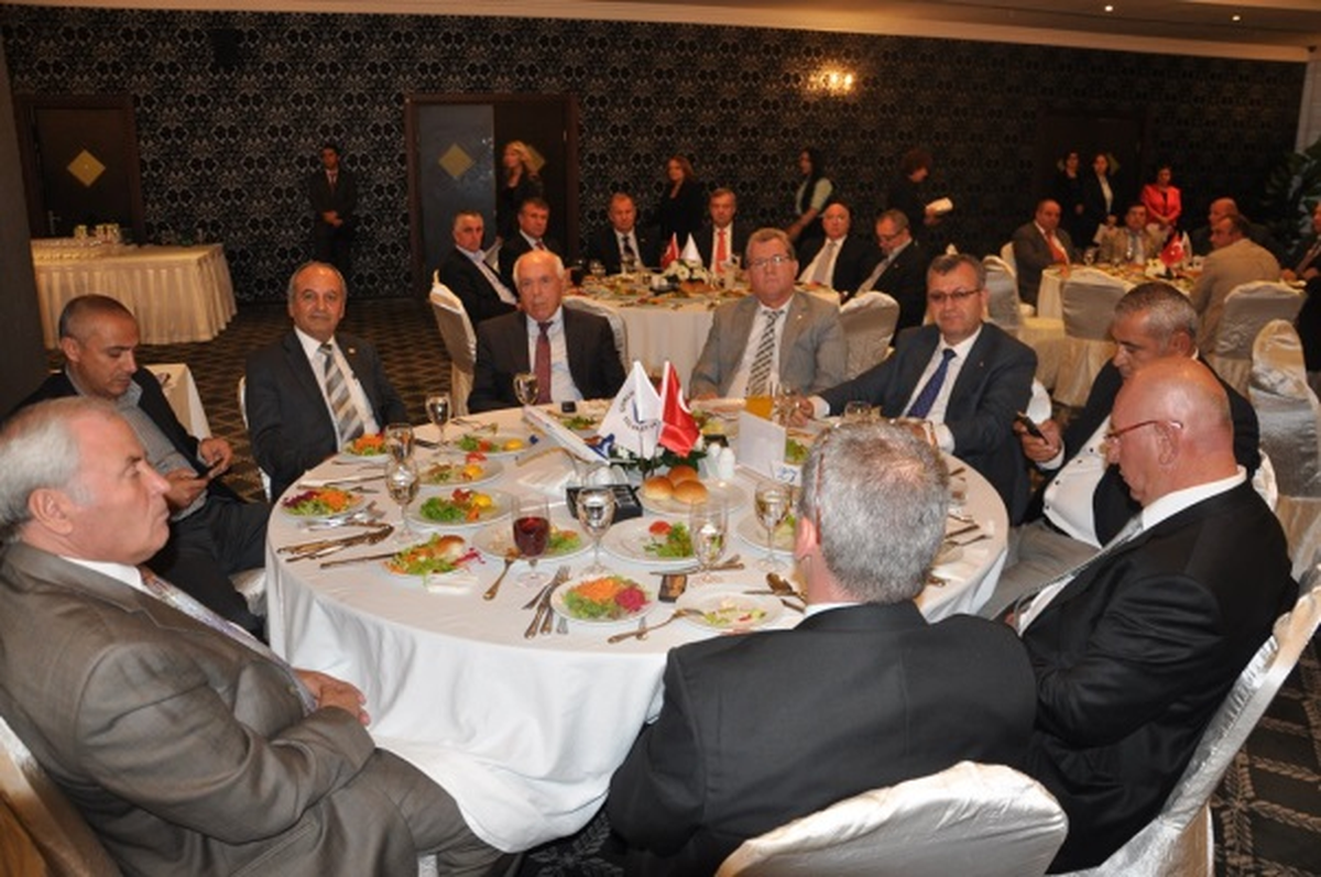 Dalgıç Çorlu Havaalanının İşlevselliğinin Arttırılması Toplantısına Katıldı