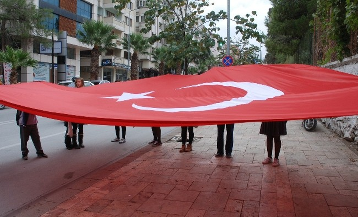 Denizli\'de Türk Kamu Sen\'den Andımız Eylemi