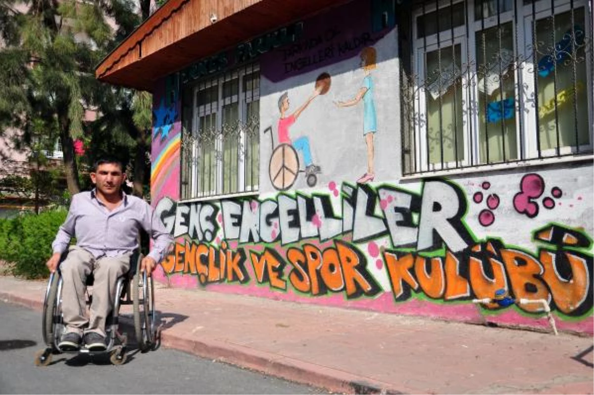 Engelli Genç, \'Dünyaya İlham Veren 10 Gönüllü\' Listesine Girdi