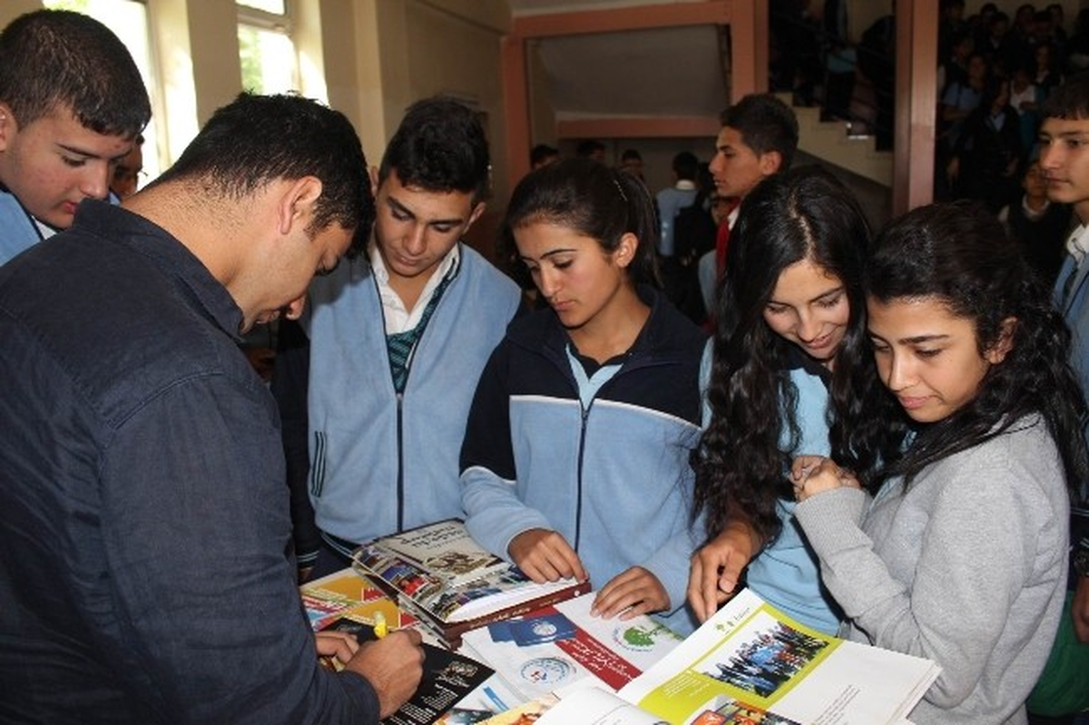 Erzincan Gençlik Merkezi Liselerde Stant Açtı