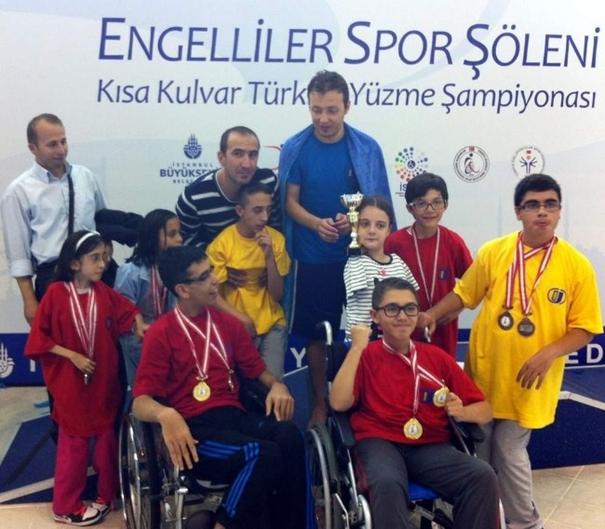 Esogü\'nün Engelli Yüzücüleri Türkiye İkincisi