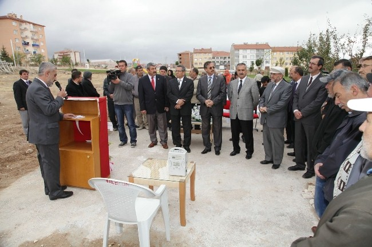 71 Evler Mahallesi Fazilet Cami Kuran Kursu Hizmete Açıldı