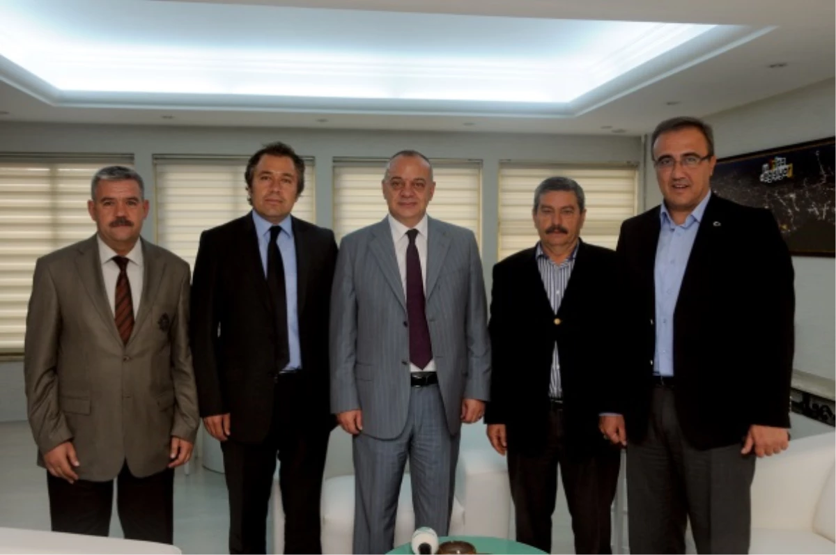 Manisa Belediye Başkanı Ergün\'e Taziye Ziyareti