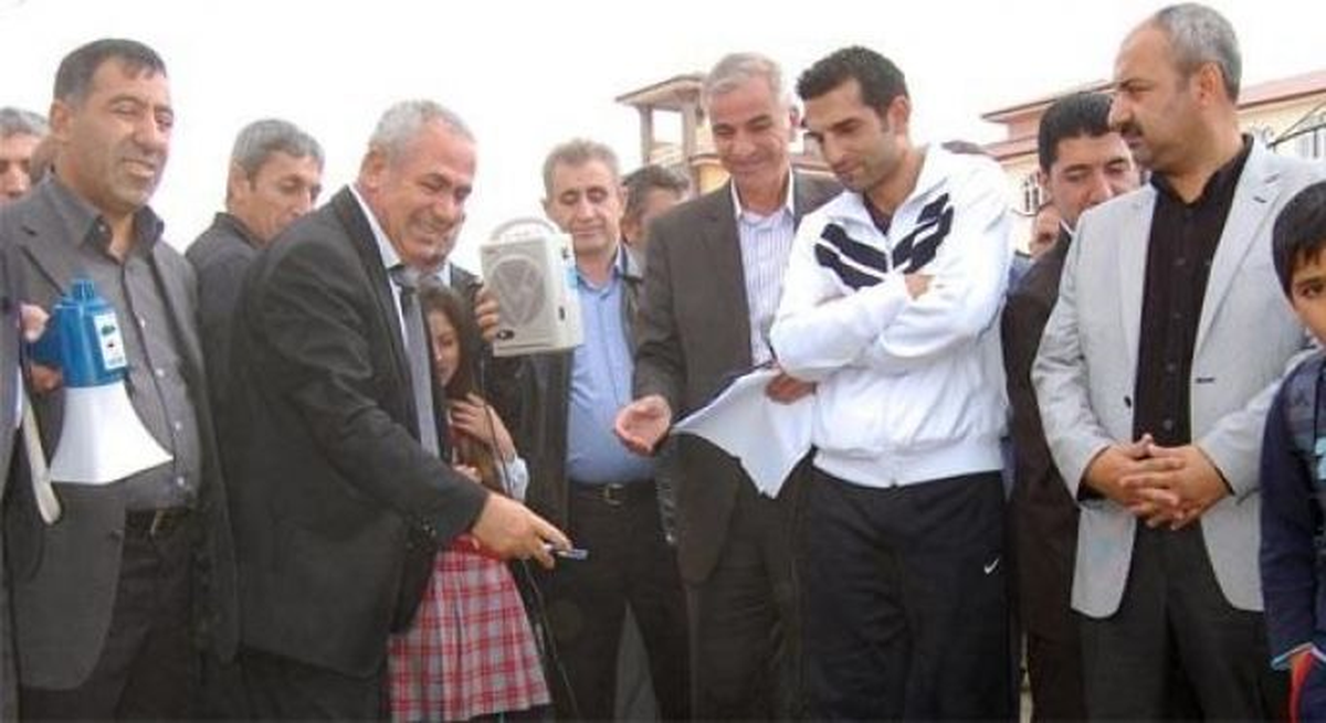 Darp Edilen Öğretmen İçin Kalem Bırakma Eylemi Yapıldı