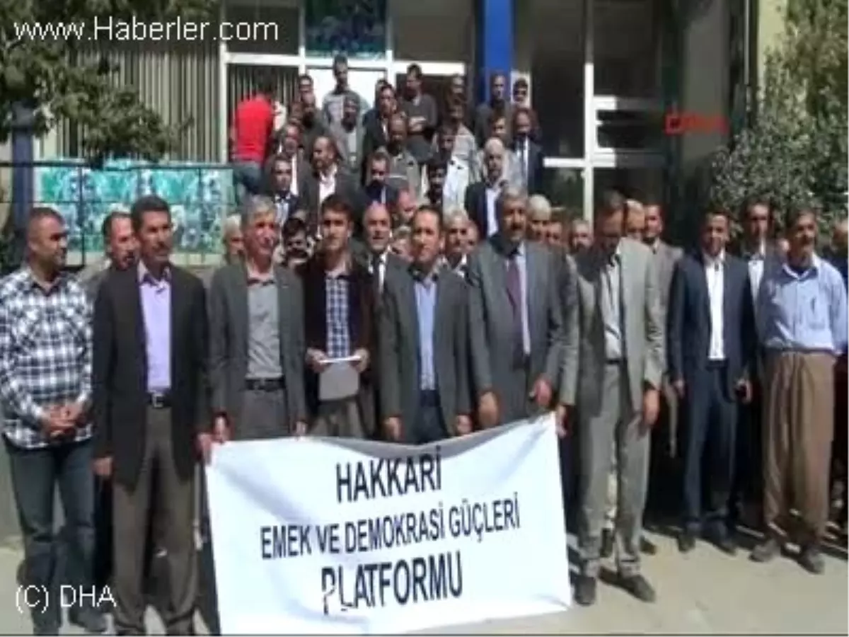 Hakkari\'deki Stk\'lardan Demokratikleşme Paketi ve Tezkereye Tepki