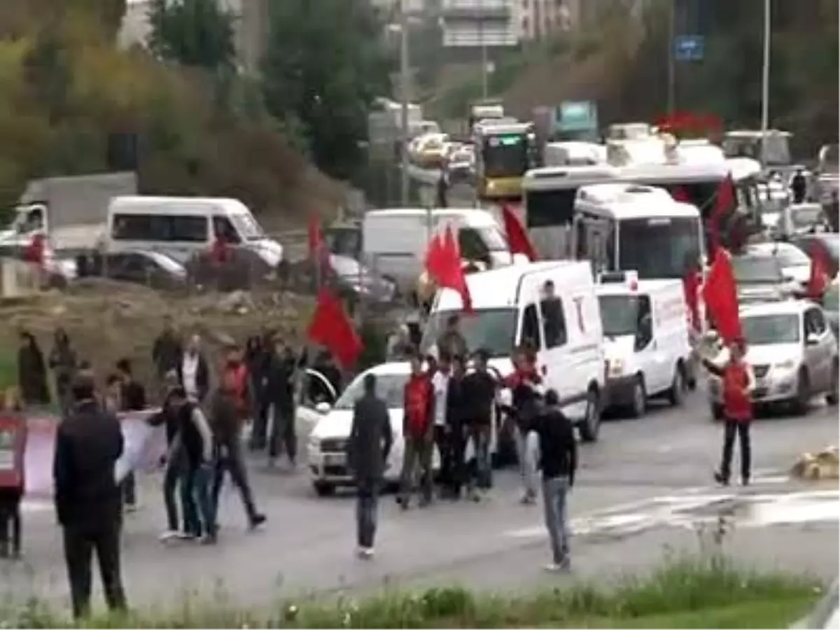 Hasan Ferit Gedik\'in Cenazesi Gazi Mahallesi\'ne Getirildi