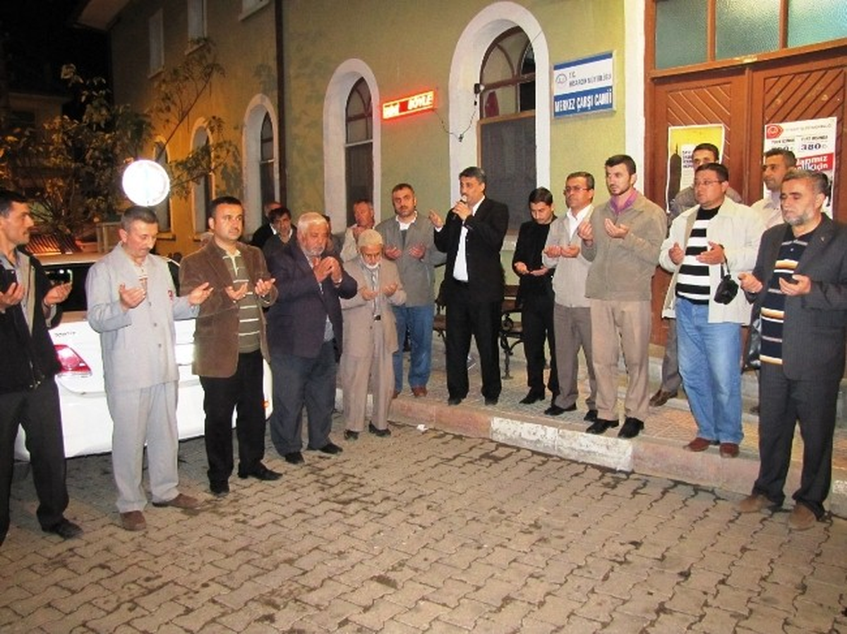Hisarcık\'lı Hacı Adayları Kutsal Topraklara Dualarla Uğurlandı
