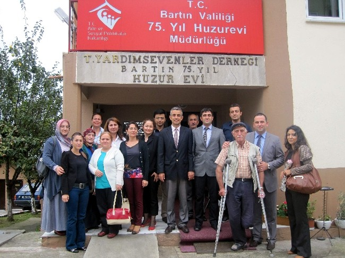 Huzur Evi Sakinlerine Süpriz Ziyaret