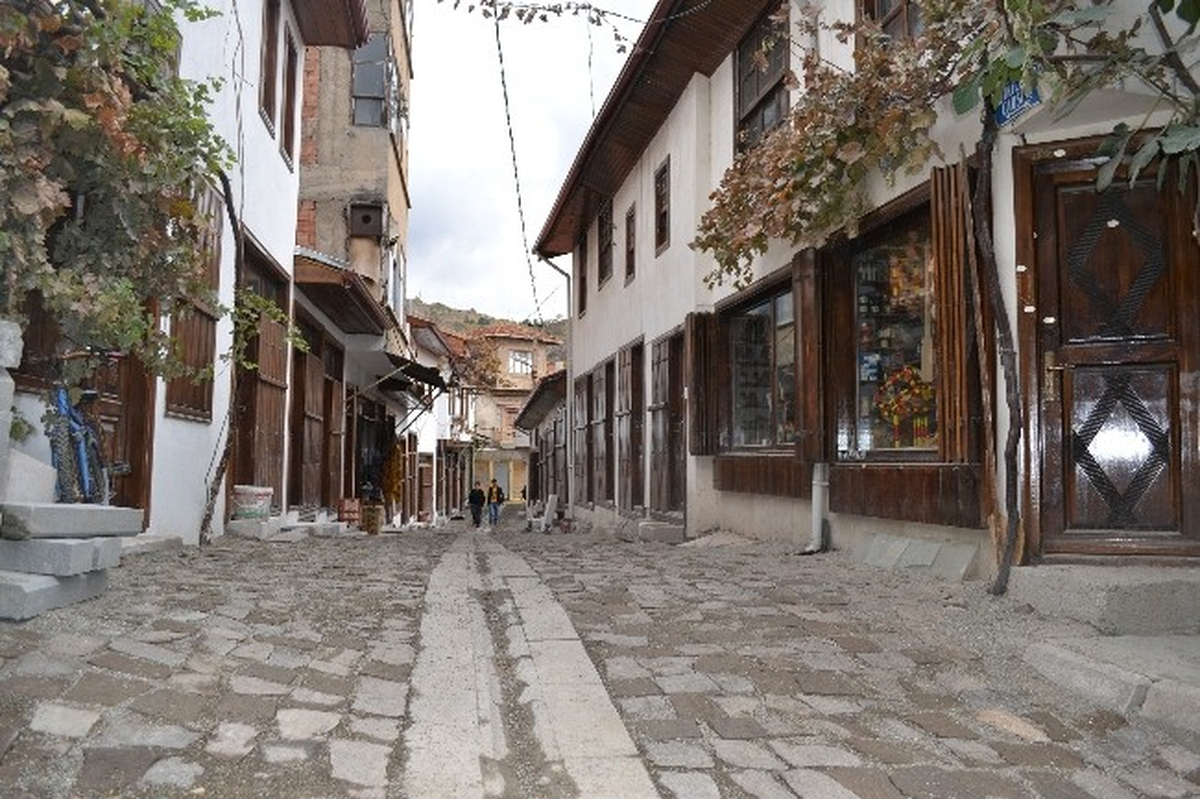 İskilip\'te 70 Dükkan Restore Edilerek Turizme Kazandırıldı
