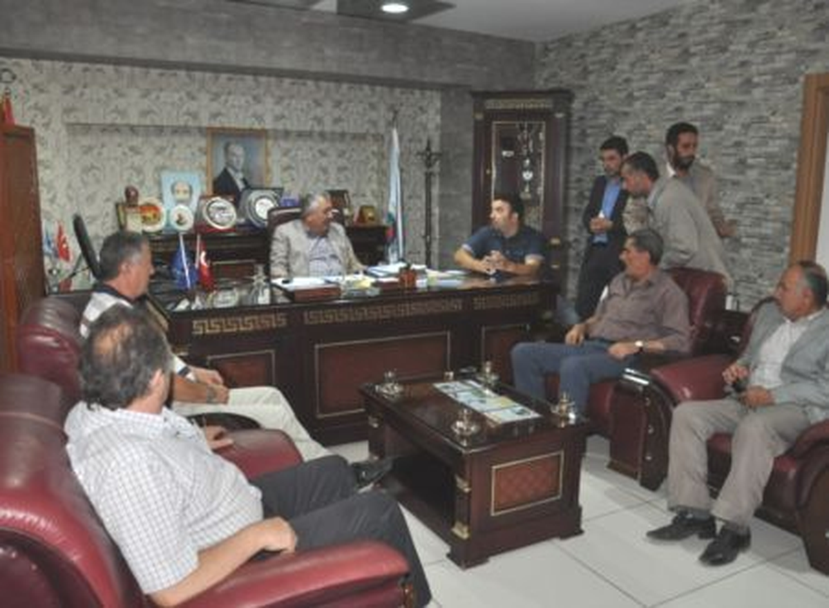 Siirt Belediye Başkanı Sadak, Oto Galericilerle Görüştü