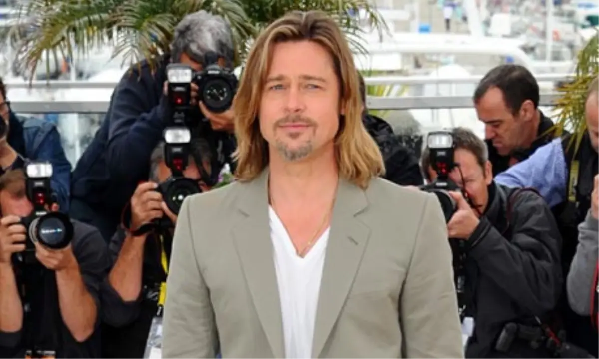 Brad Pitt Yeniden Setlere Döndü