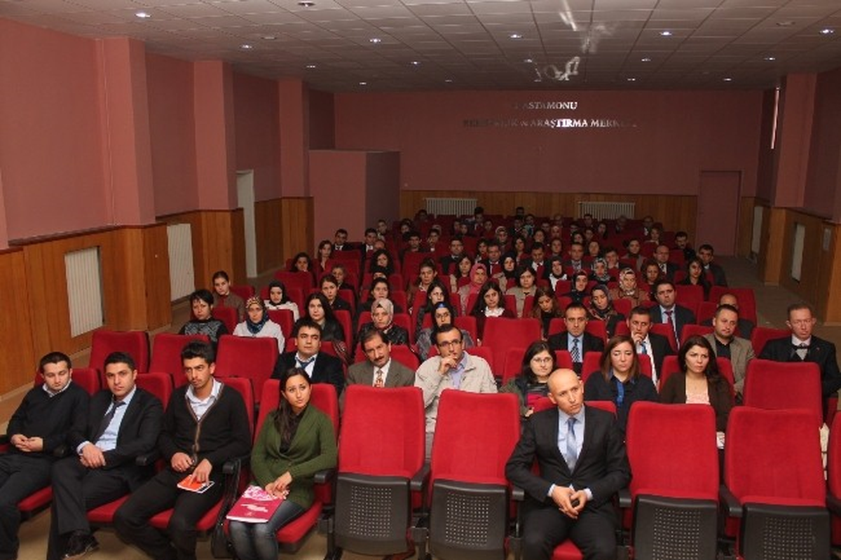 Aksoy, Eğitimcilerle Bir Aray Geldi