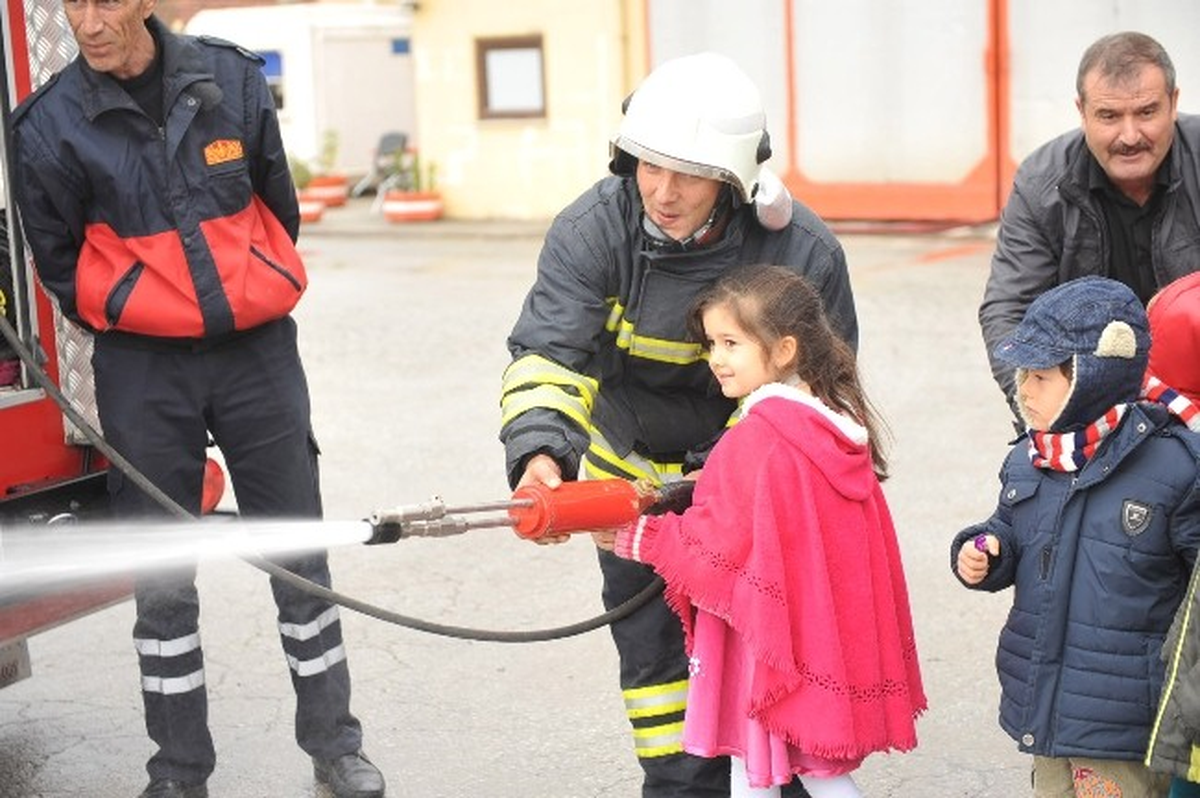 Ana Sınıfı Öğrencileri İtfaiyeyi Ziyaret Etti
