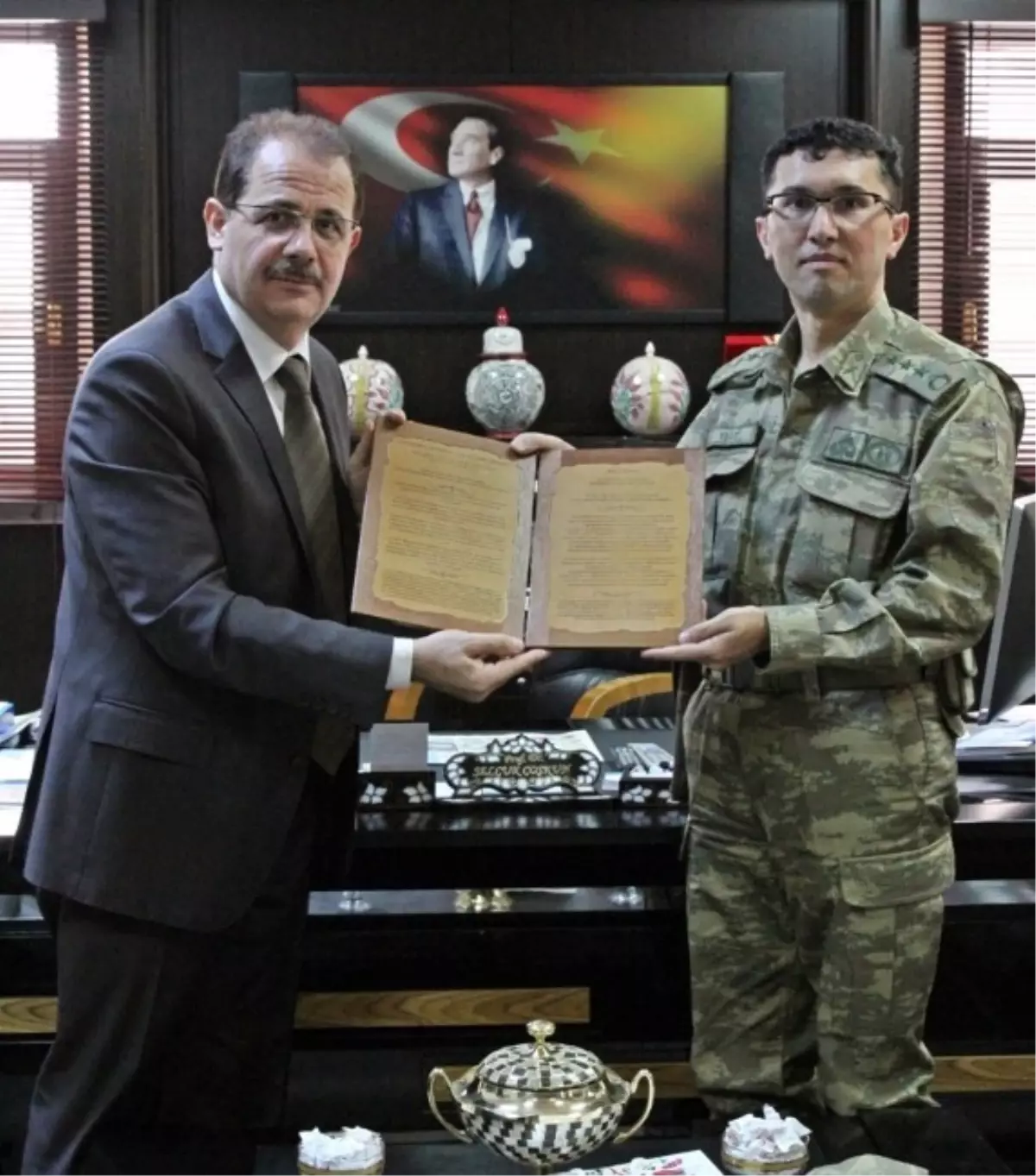 Bayburt Garnizon Komutanı Yiğit\'ten Rektör Coşkun\'a Ziyaret