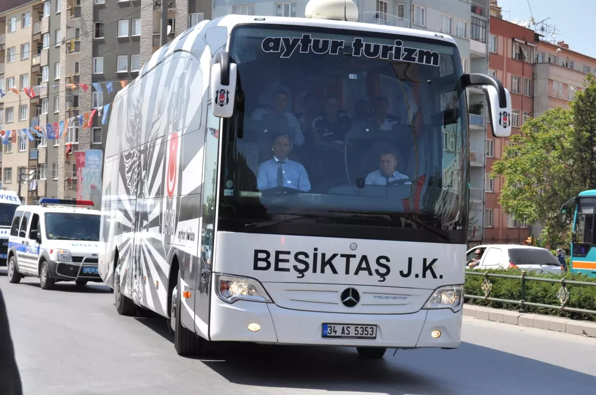 Beşiktaş Kafilesi Eskişehir\'e Gitti