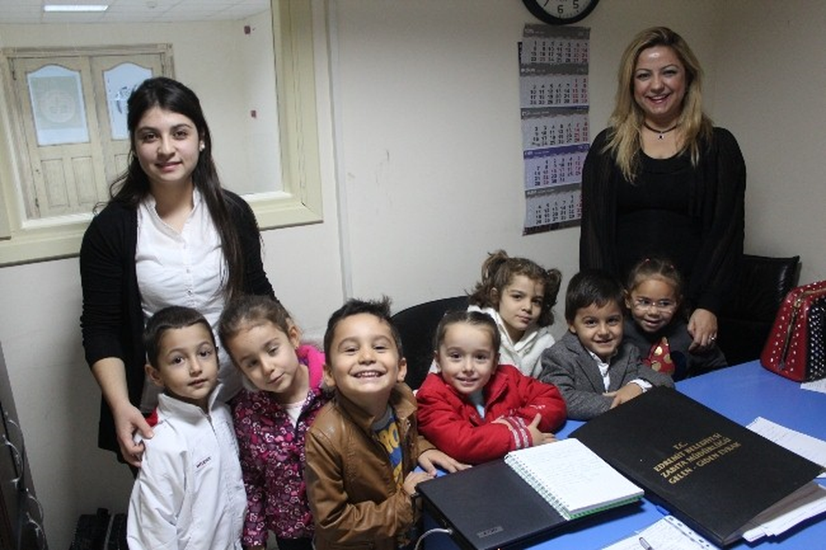 Edremit\'te 5 Ekim Dünya Çocuklar Günü