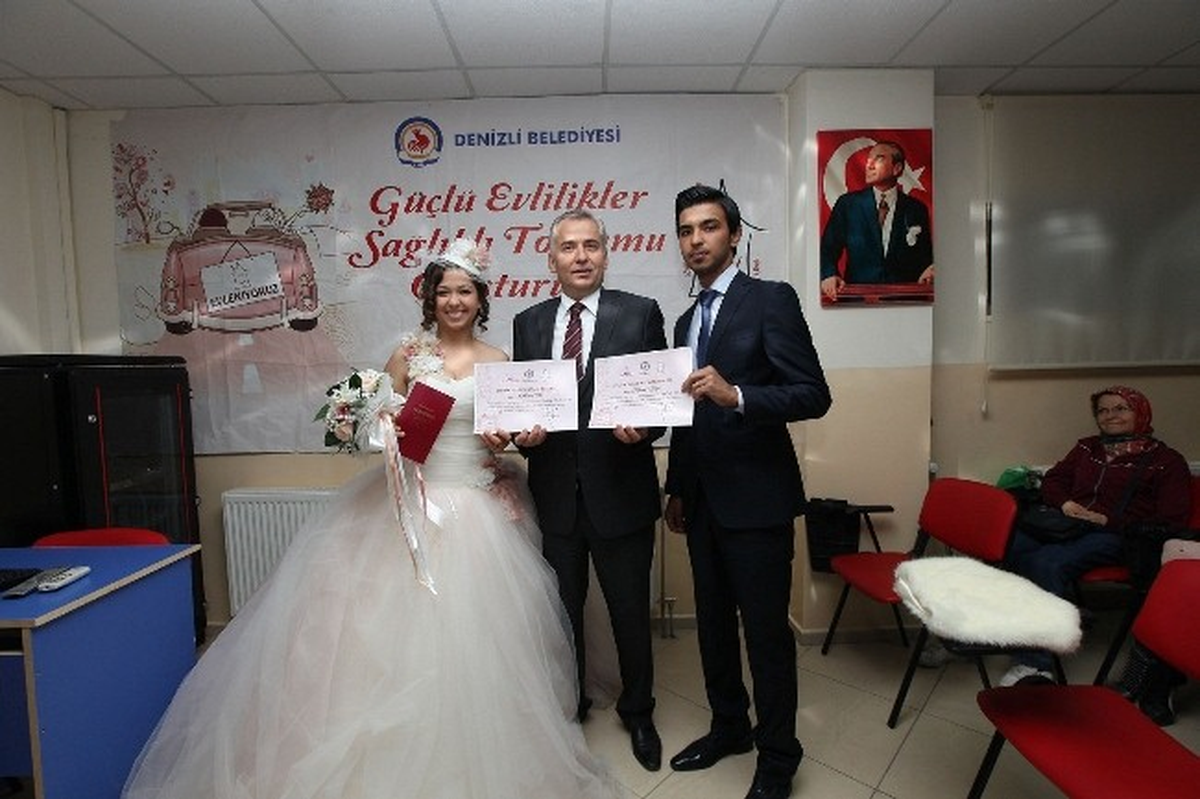 Evlilik Okulu Yeni Mezunlarını Verdi