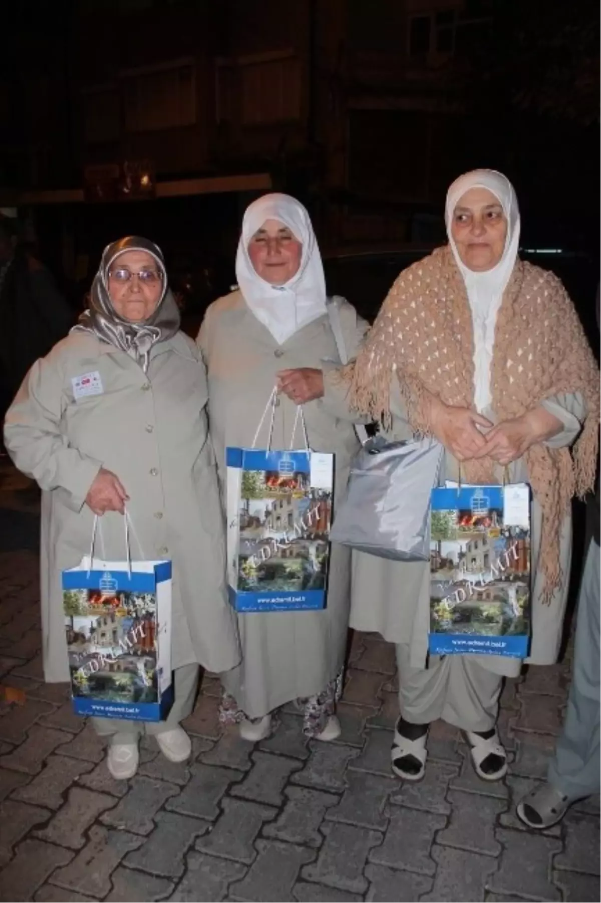 Hacı Adayları Dualarla Kutsal Topraklara Yolcu Edildi