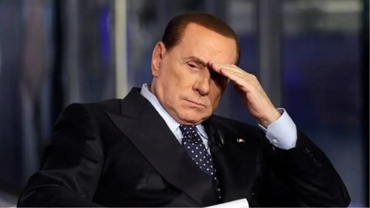 İtalya\'da Berlusconi\'nin Senatörlükten Azledilmesi Yönünde Komisyonun Tavsiye Kararı