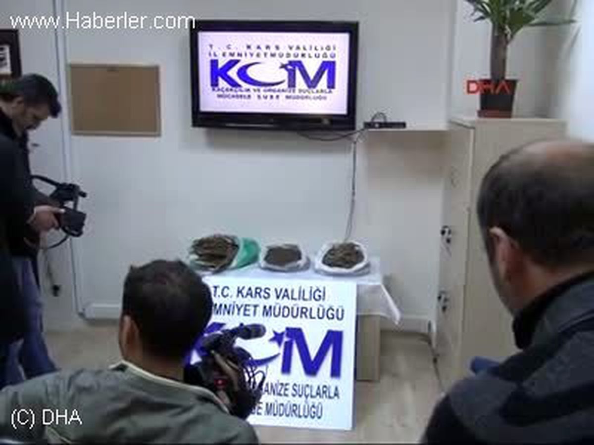 Kars Emniyet Müdürü: Çocuklarınızı Düşünün, Kaçak Sigara ve Yakıt Almayın