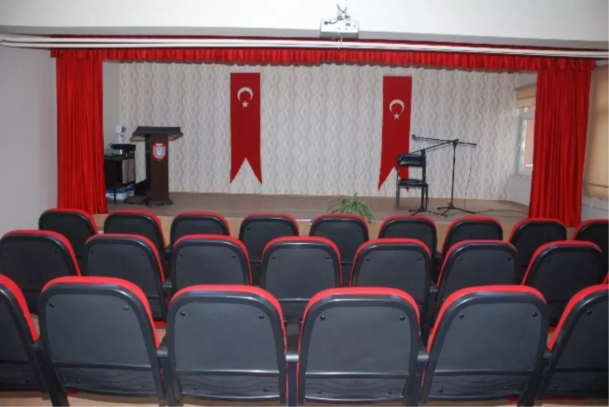 Okulların Salonları İzmit Belediyesi\'nden