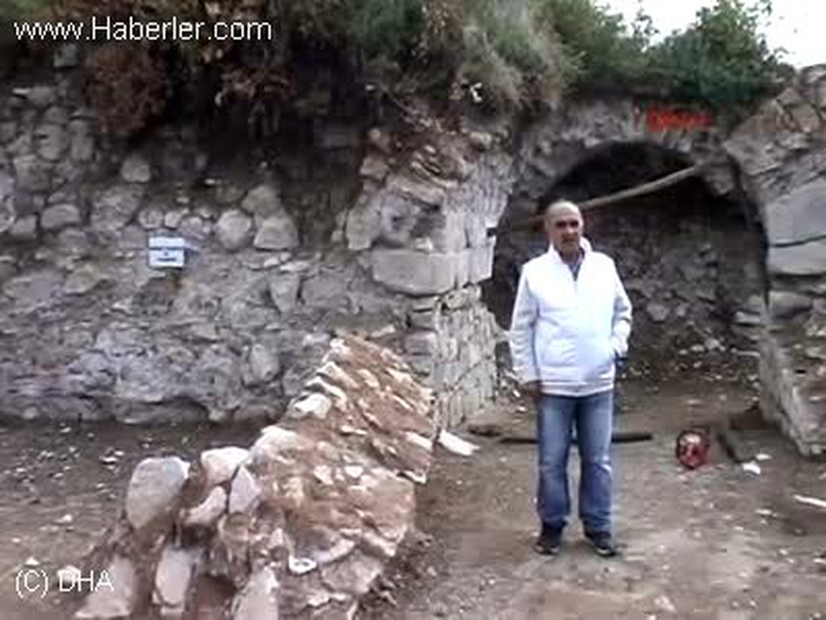 Roma Döneminin En Büyük Sütun Başlığı Kyzikos\'da Ortaya Çıkarıldı