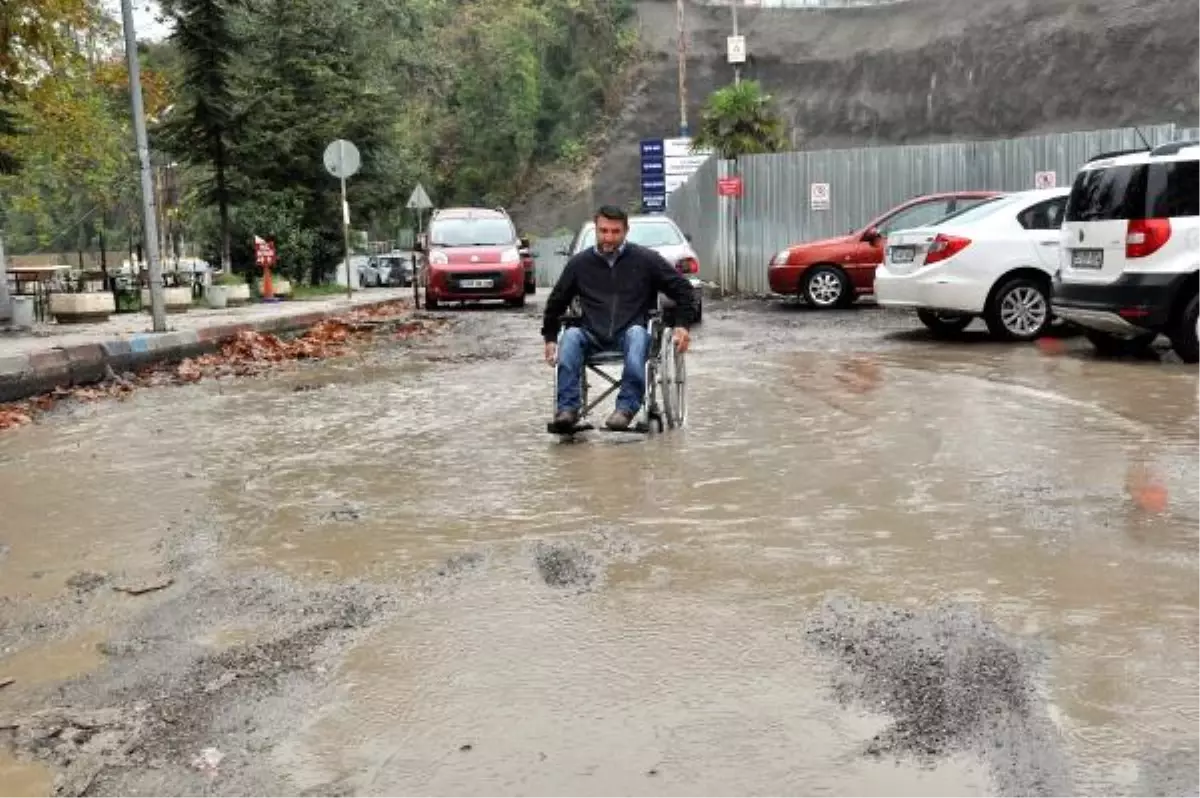 Engellilerin Yol Sıkıntısı