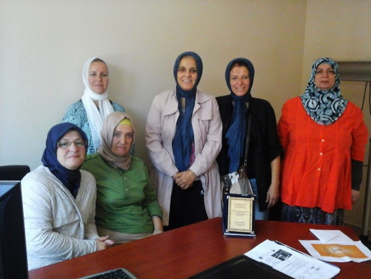 Sapancalı AK Kadınlara Anlamlı Plaket