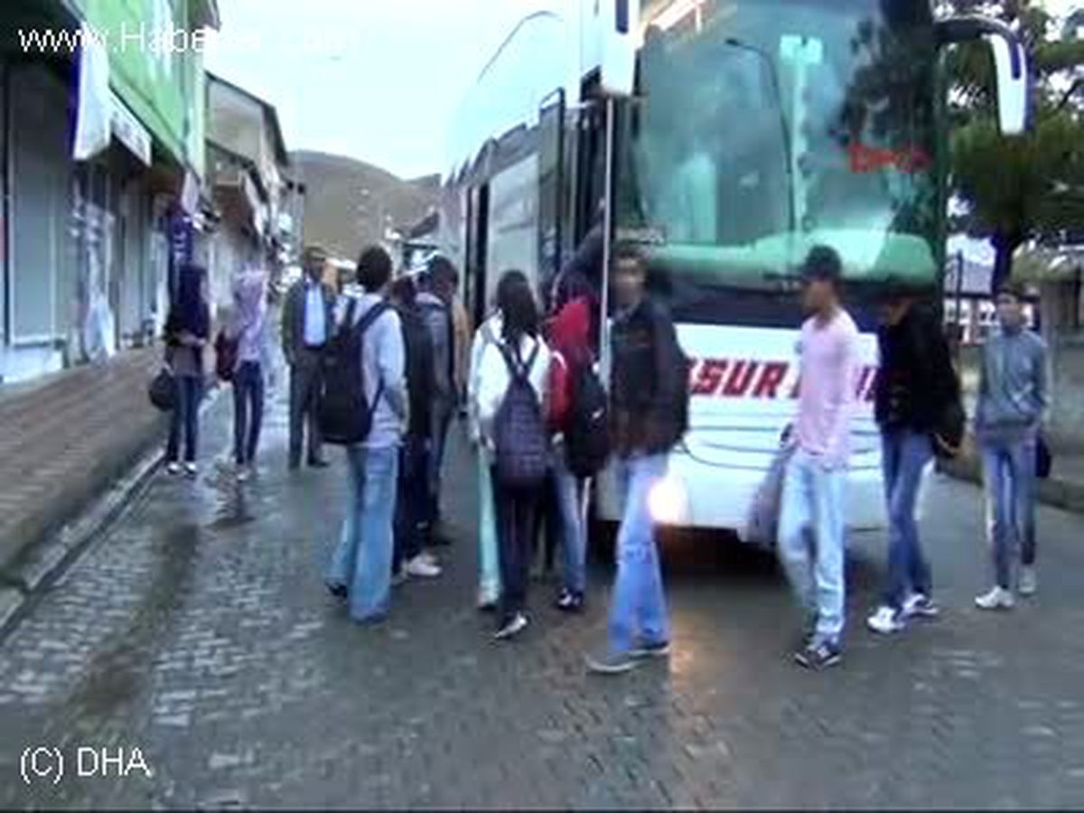 Tem Polisi, Bingöllü 100 Öğrenciyi Malatya\'ya Götürdü