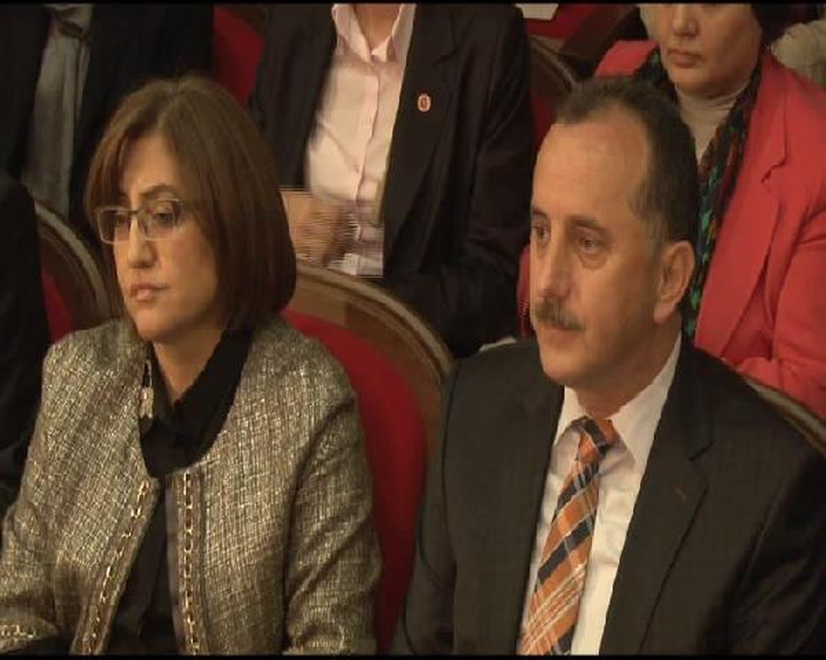 Bakan Şahin : Yasa Makinasına Dönüştük