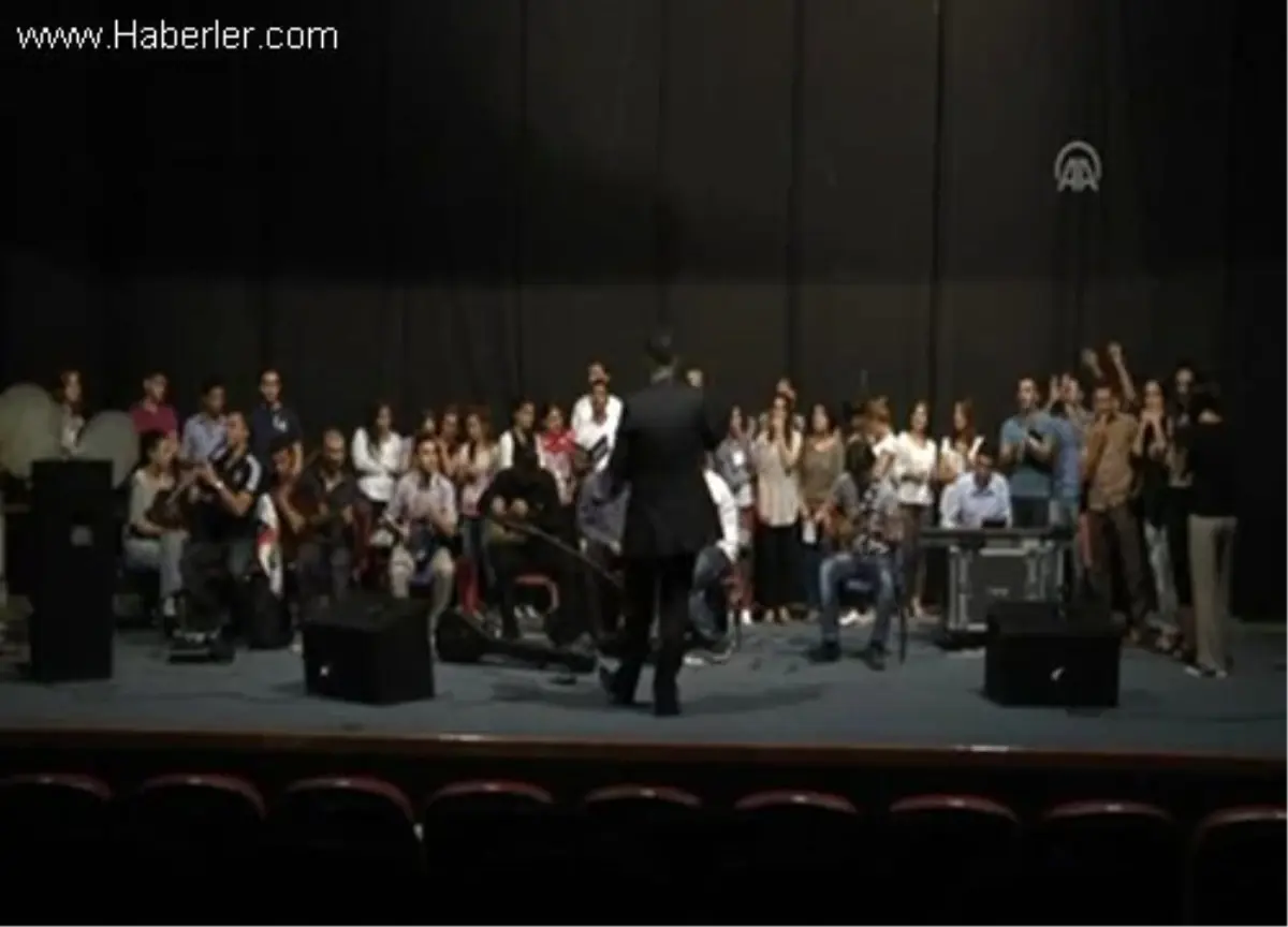 Barışa ve hoşgörüye beş dilli çağrı