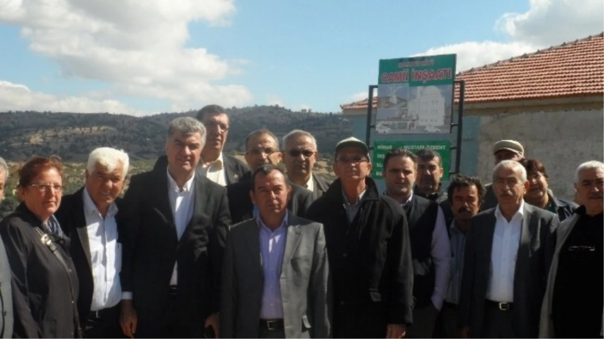 CHP İzmir İl Başkanı Engin Haliller Köyünde