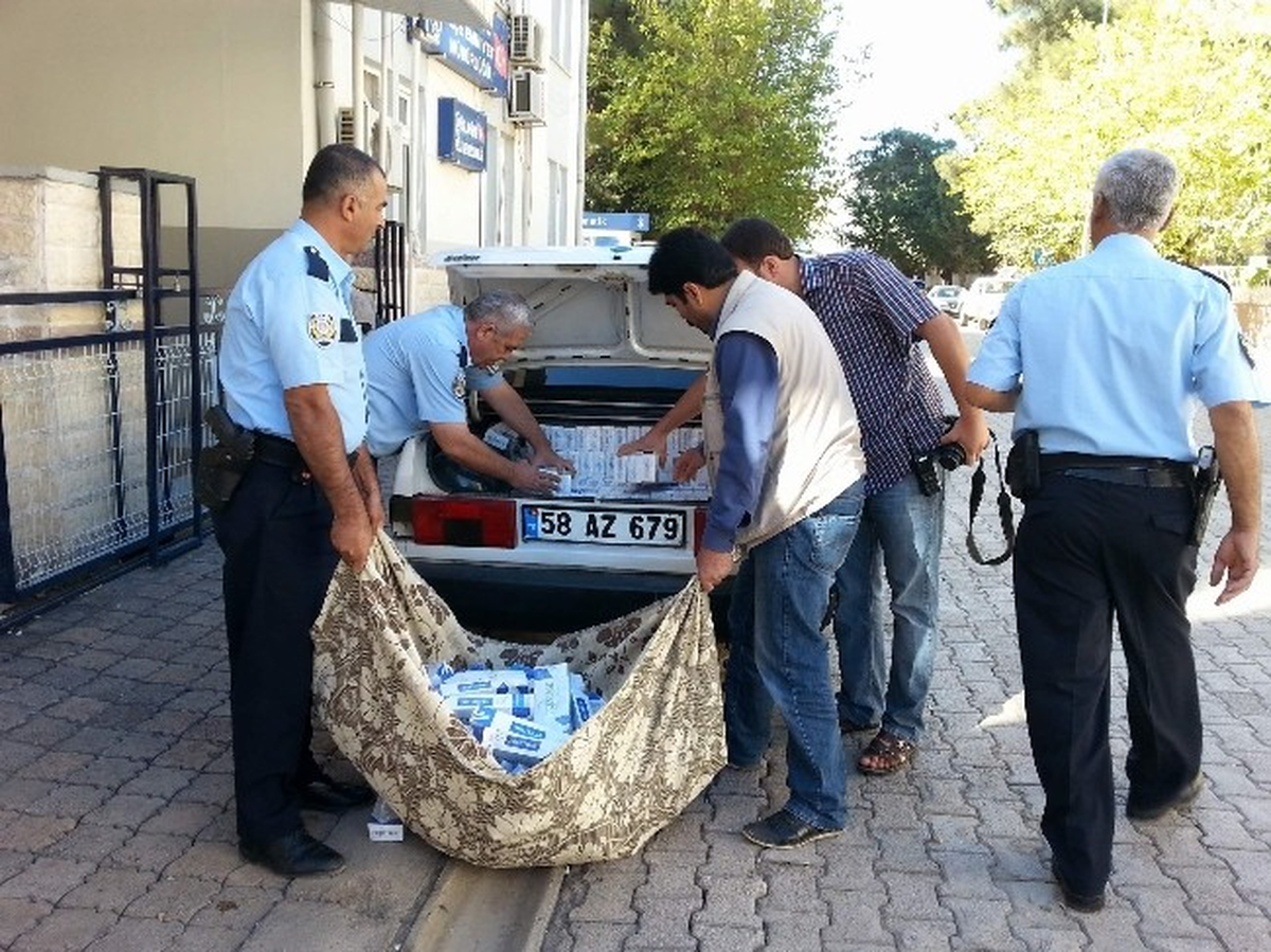 Gaziantep\'te Kaçak Sigara Ele Geçirildi