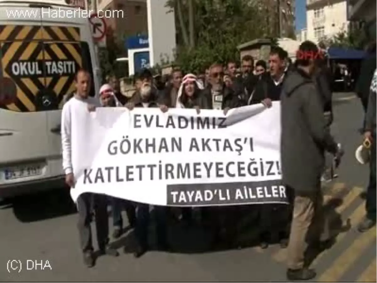 Gülsuyu\'nda Yaralanan Gencin Tedavi Gördüğü Hastane Önünde Protesto