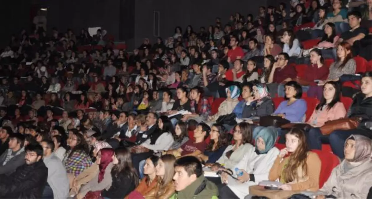 "İlişkiyi Kadın Başlatır Kadın Bitirir"