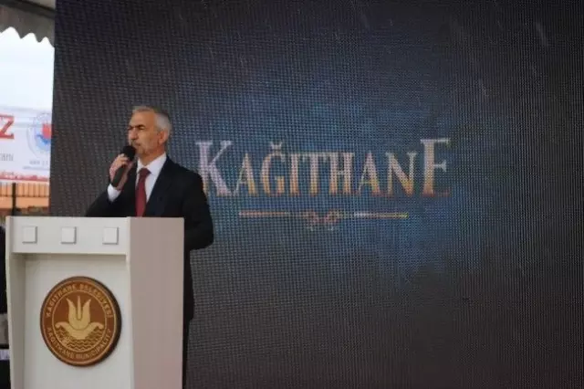 Kağıthane’de Gençlik Merkezi ve Yaşlılar Evi’nin Temeli Atıldı Son Dakika
