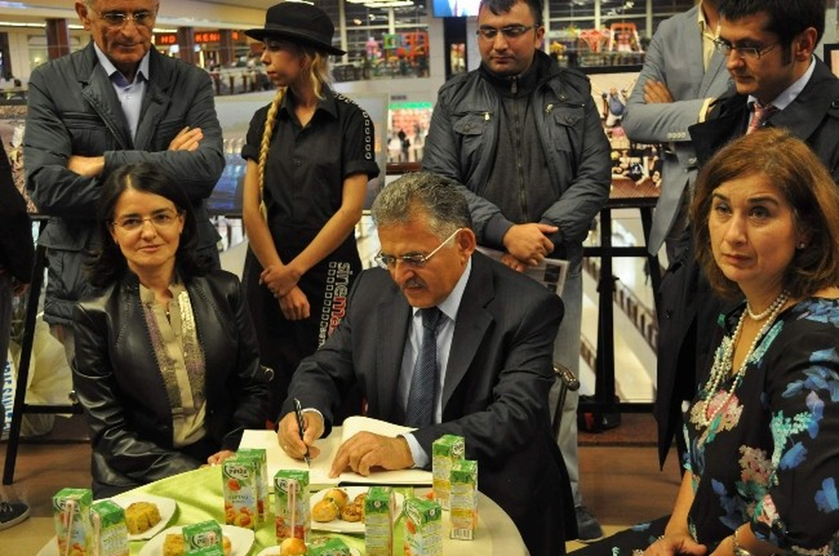Kayseri Park\'ta Ufad Sergisi Açıldı