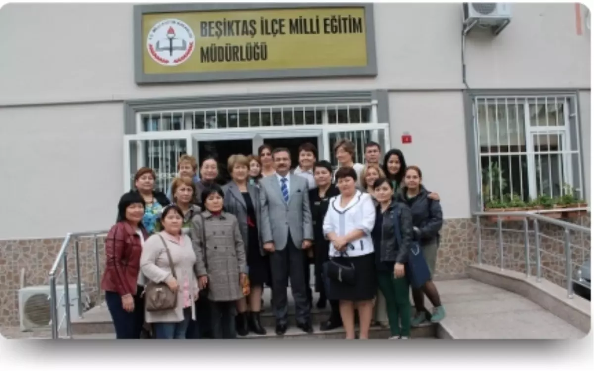 Kazakistan\'dan Eğitimciler Milli Eğitim Müdürlüğü\'nü Ziyaret Etti