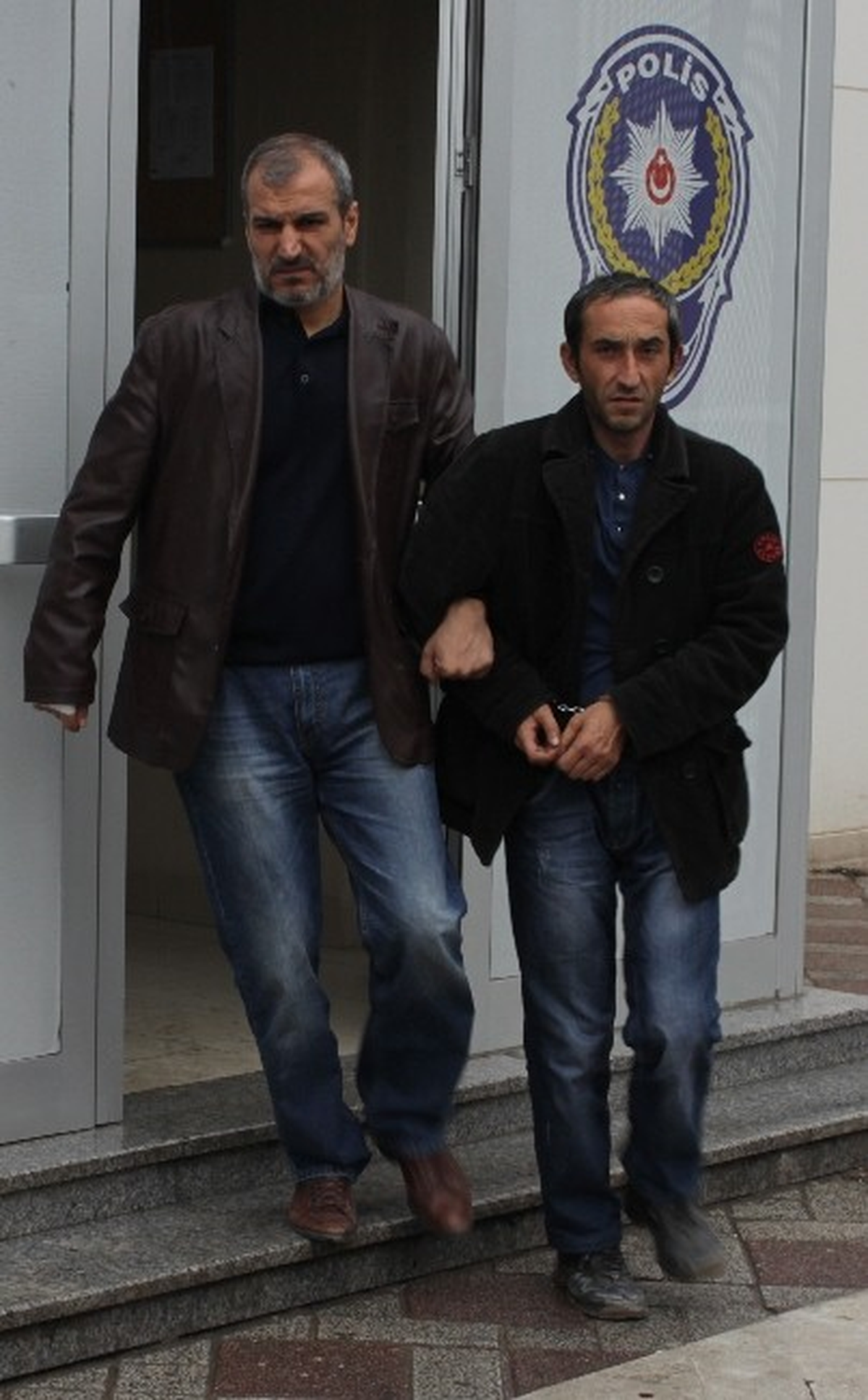 Kocaeli\'de Hırsızlık Suçundan Aranan Şahıs Yakalandı