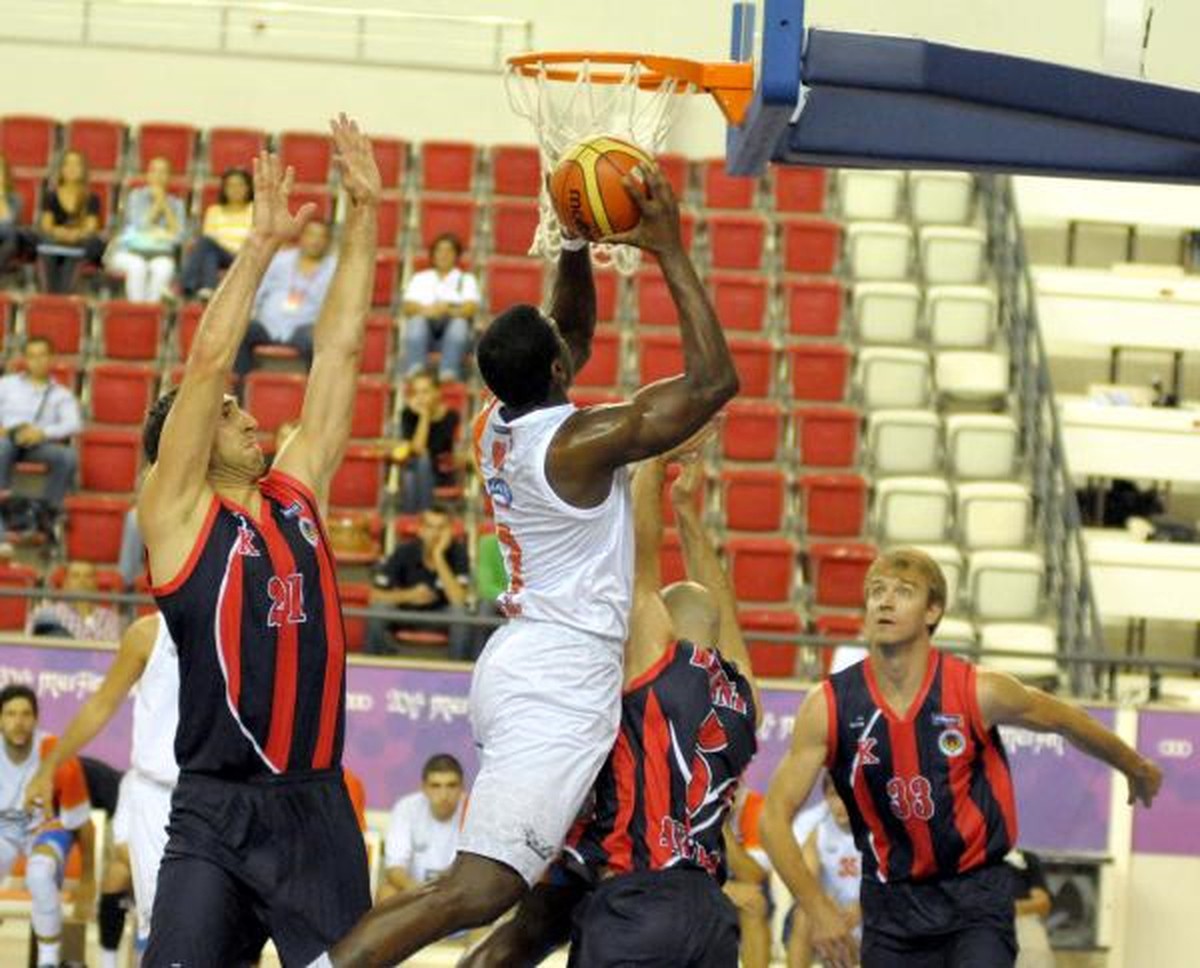 Mersin Büyükşehir Belediyespor - Aykon Ted Ankara Kolejliler: 80-74