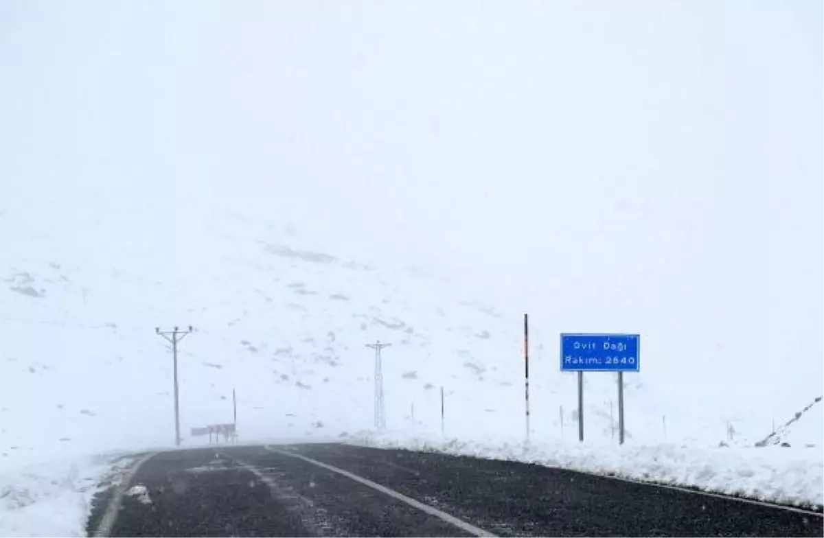 Rize\'de Kar Yüksek Kesimde Etkili Oluyor