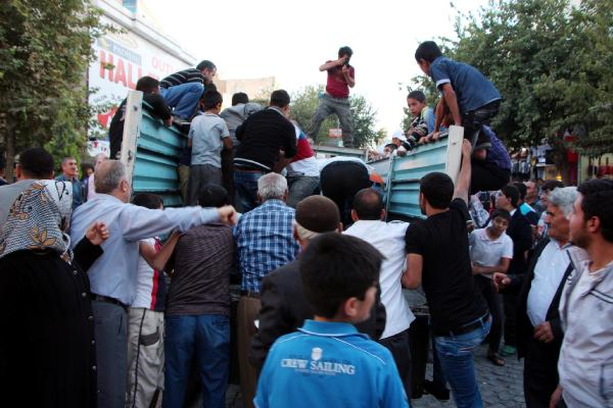 Sabah Kahvaltısında 15 Bin Kişiye \'Tirit\' Ziyafeti (4)