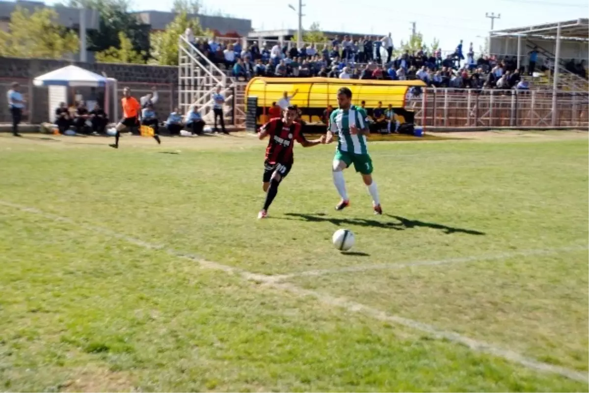 Siverek Belediyespor Evinde 1 Puana Razı Oldu