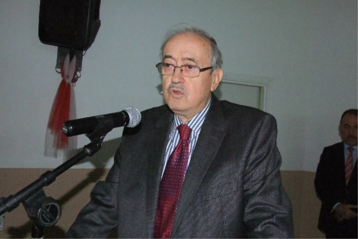 Tayyar Altıkulaç, Bafra\'da Konferans Verdi