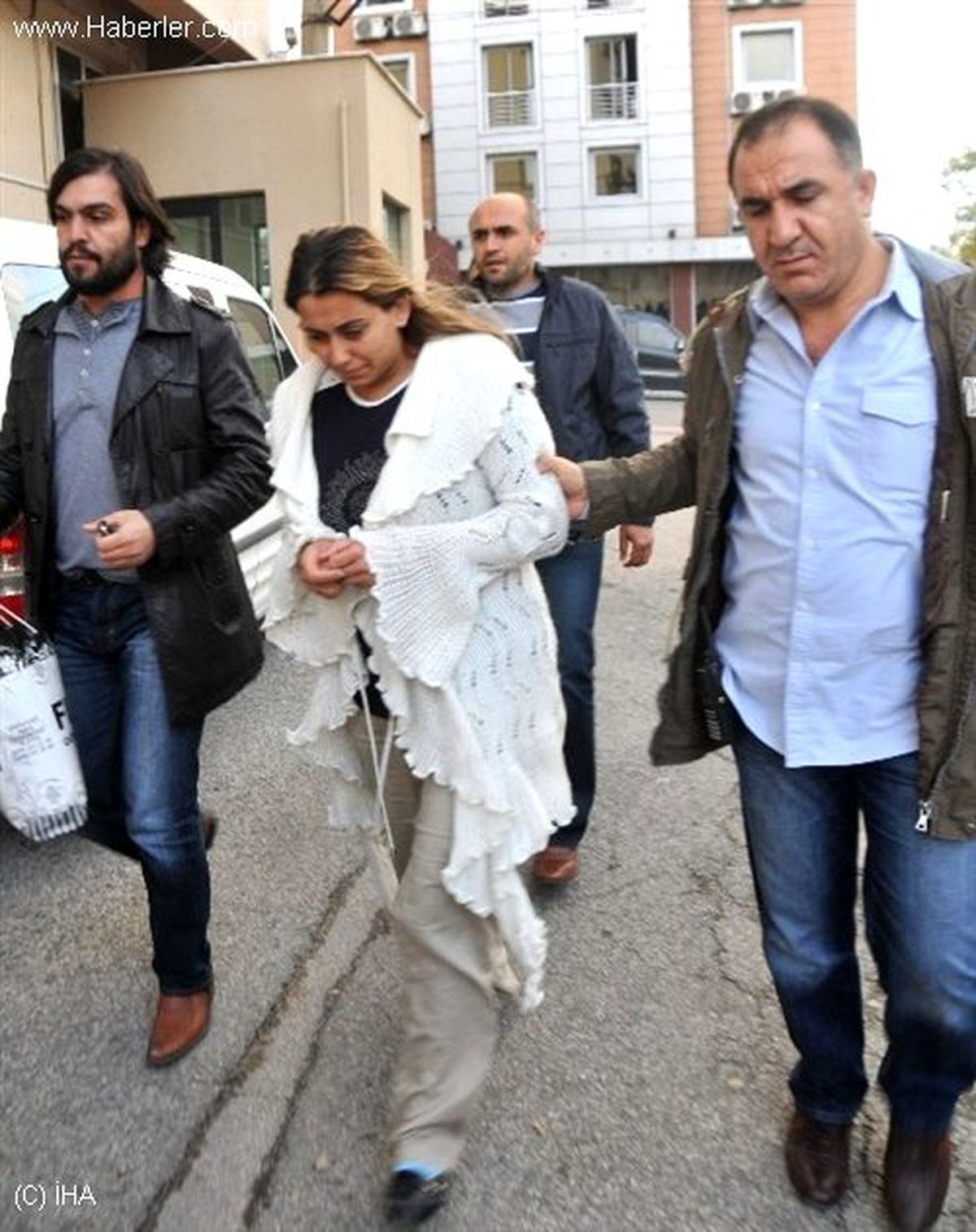 Ünlü Medyumun Katil Zanlıları Adliyeye Sevk Edildi