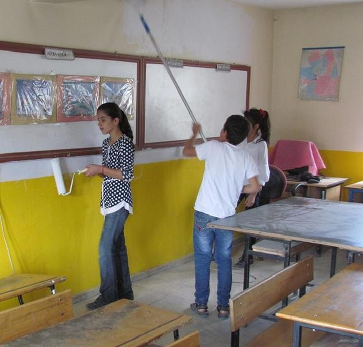 Van-Ted Desteği ile Öğrenciler Kendi Okullarını Boyadılar